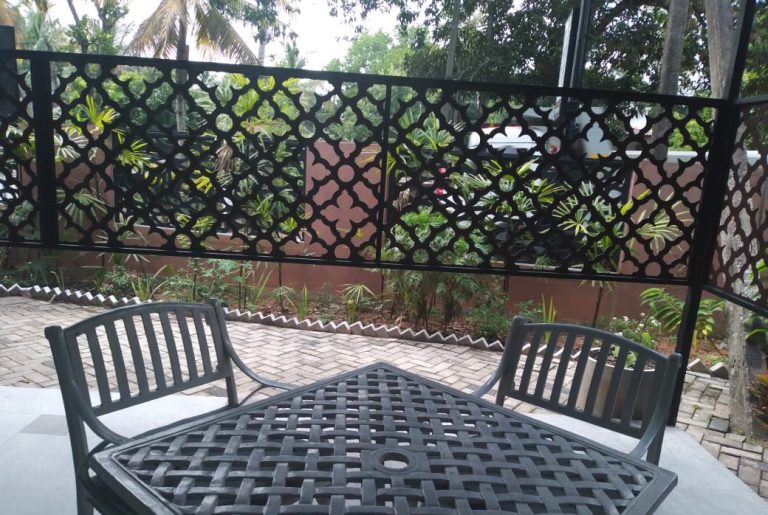 Exterior CNC Partitions – Clove Transit Hotel
